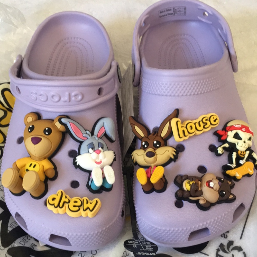 Justin Bieber drew house crocs new